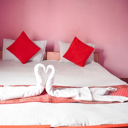 Family Guest House Варанаси Екстериор снимка