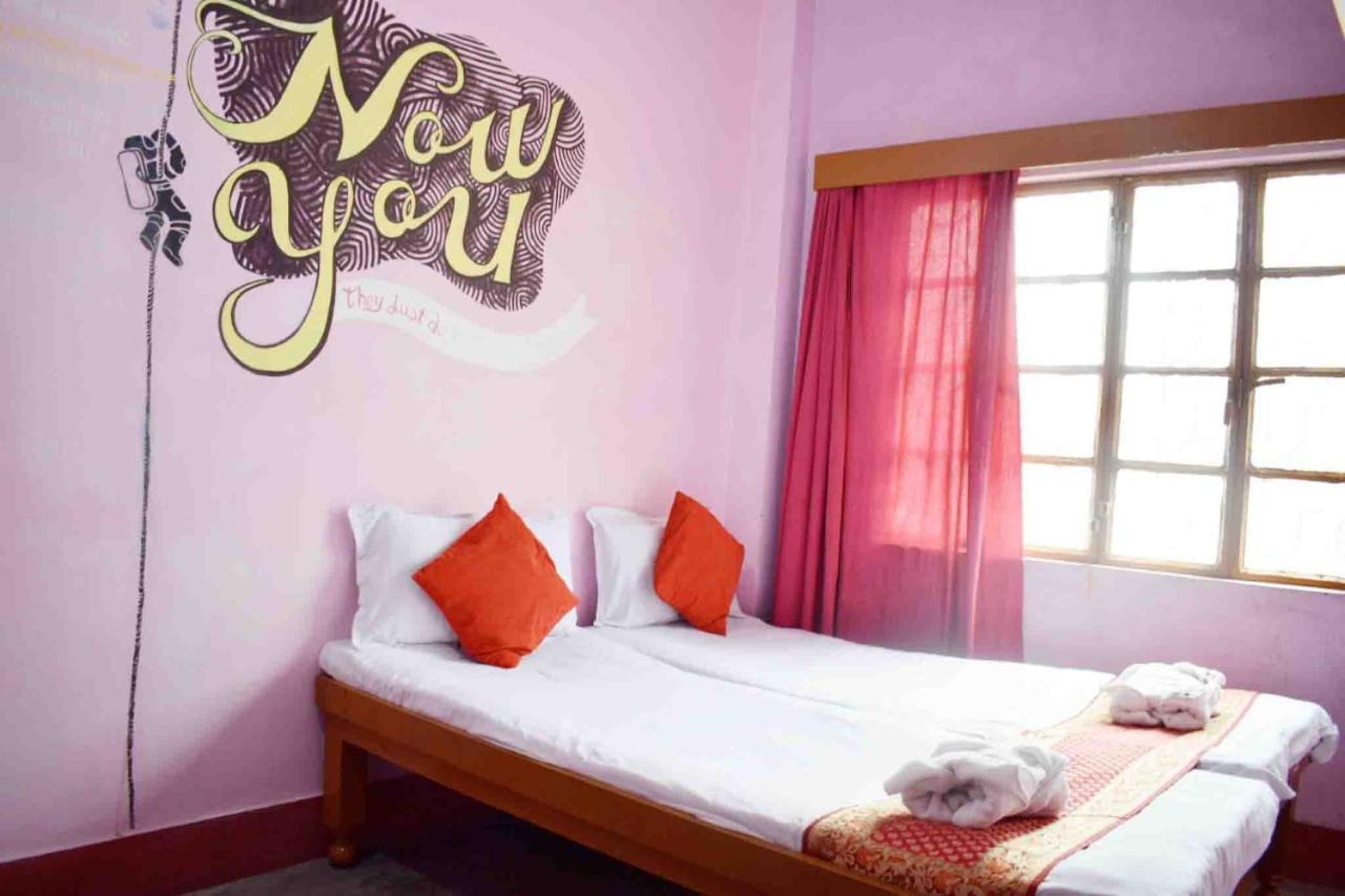 Family Guest House Варанаси Екстериор снимка