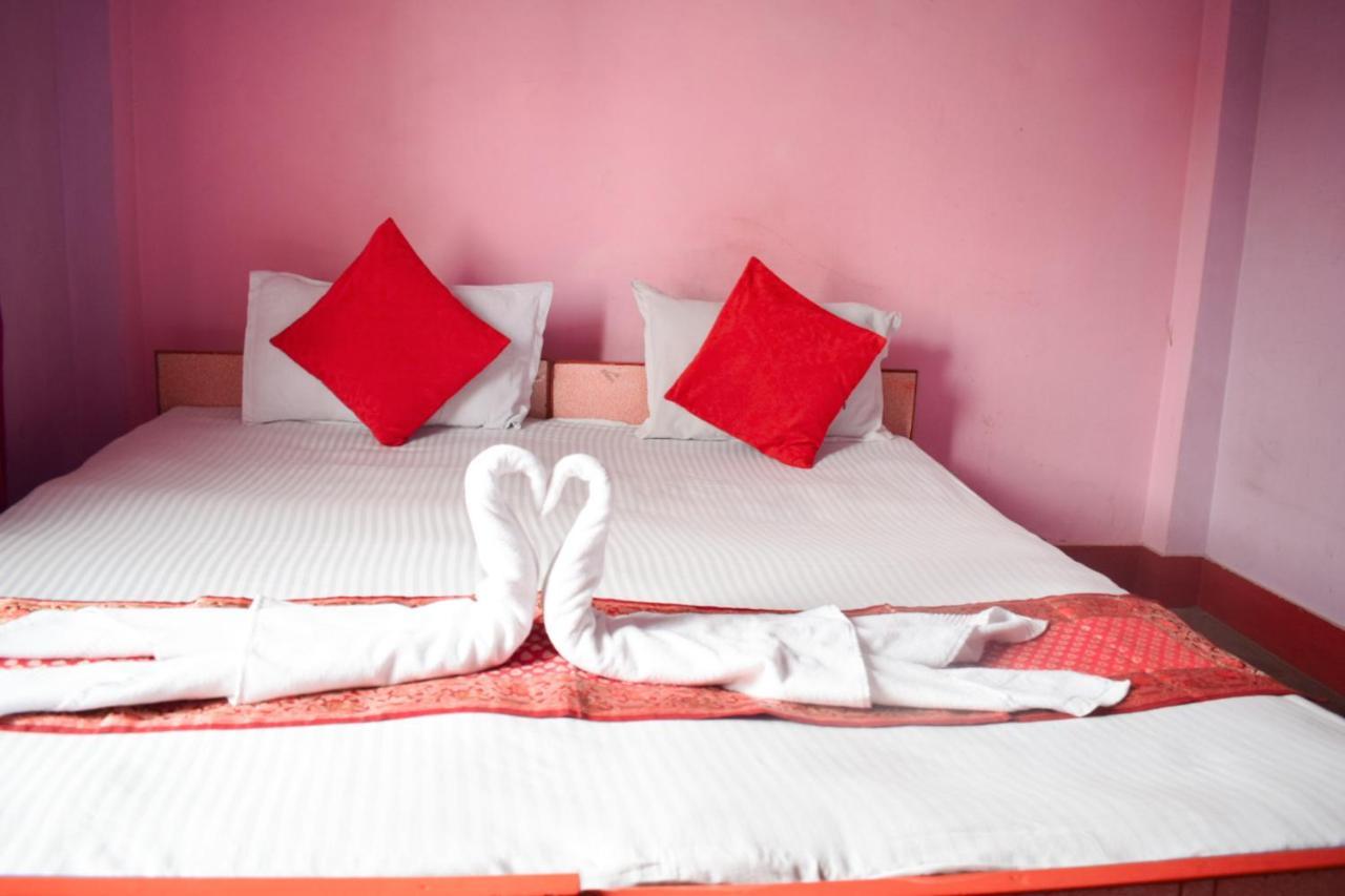 Family Guest House Варанаси Екстериор снимка