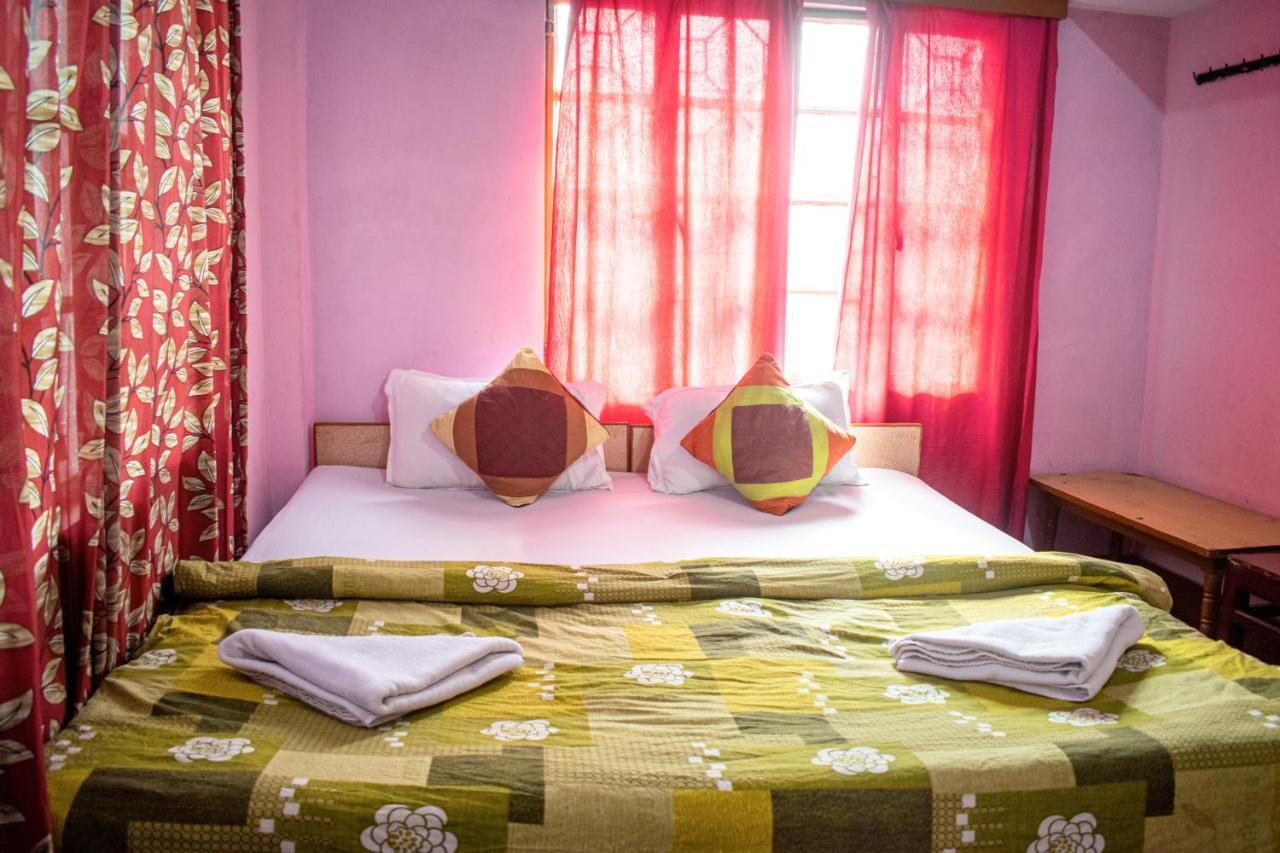 Family Guest House Варанаси Екстериор снимка