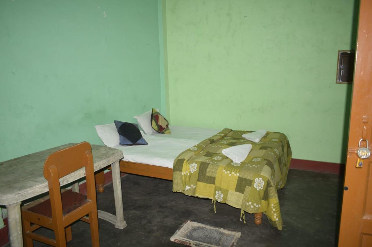 Family Guest House Варанаси Екстериор снимка