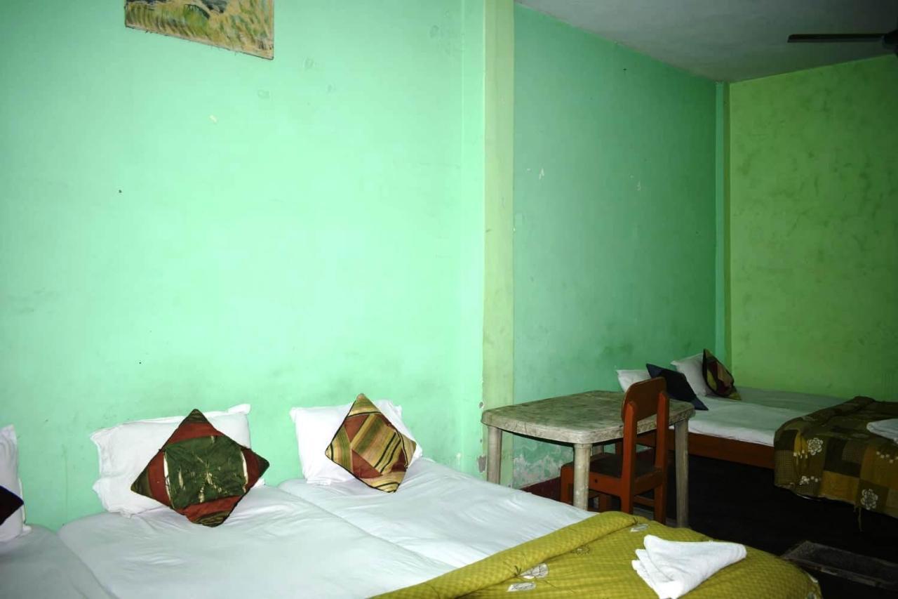 Family Guest House Варанаси Екстериор снимка