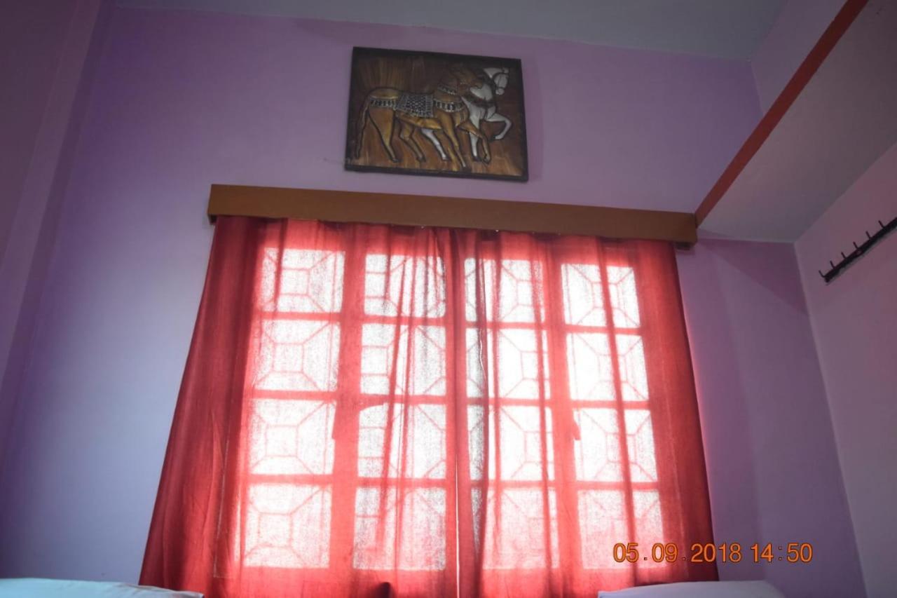 Family Guest House Варанаси Екстериор снимка