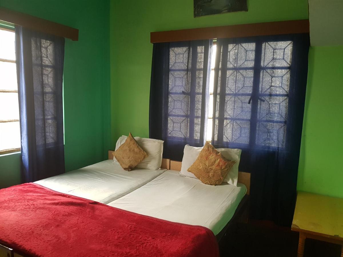 Family Guest House Варанаси Екстериор снимка
